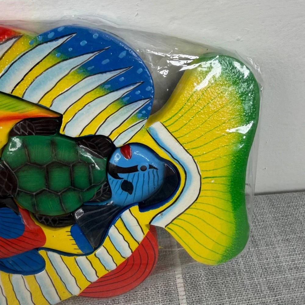 Painted Wood Fish Shape Puzzle Colorful 5‎ Pieces Ocean Nautical Made in India